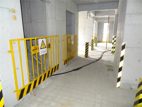洞口防（fáng）護欄11.jpg