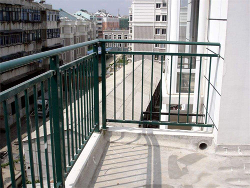 鋅鋼陽台（tái）護欄