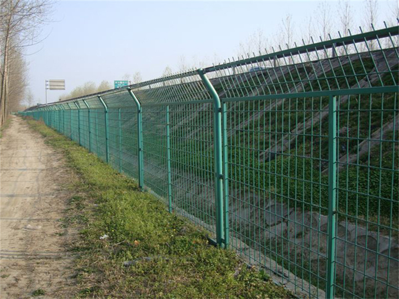 公（gōng）路隔離柵